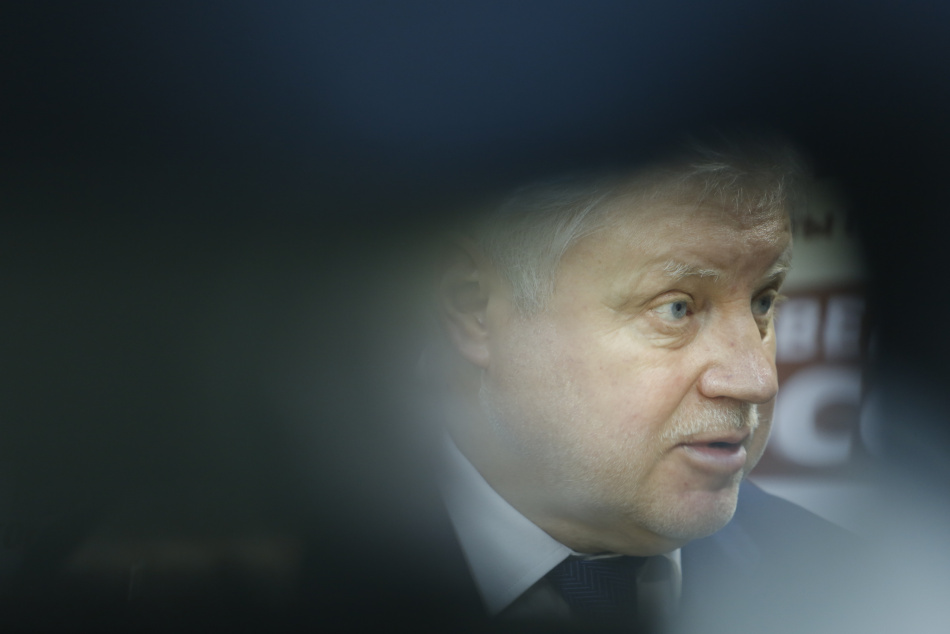 Сергей Миронов сравнил депортацию латвийских русских и мигрантов из России